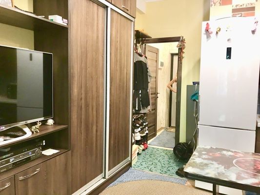 Продам однокомнатную (1-комн.) квартиру, Макаренко (Центральный р-н) ул, 8б/8, Сочи г
