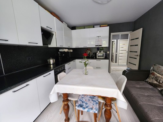 Продам двухкомнатную (2-комн.) квартиру, Мира ул, 62к1, Казань г