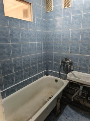 Продам трехкомнатную (3-комн.) квартиру, 30 лет Победы ул, 21, Волгодонск г