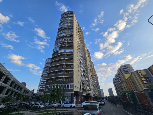 Продам двухкомнатную (2-комн.) квартиру, им. Петра Метальникова ул, 36, Краснодар г