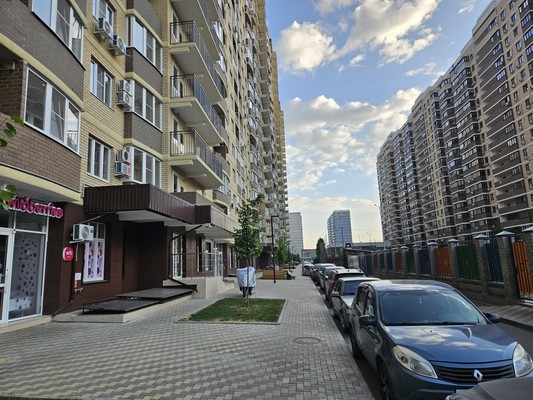 Продам двухкомнатную (2-комн.) квартиру, им. Петра Метальникова ул, 36, Краснодар г