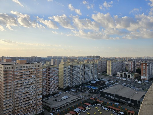 Продам двухкомнатную (2-комн.) квартиру, им. Петра Метальникова ул, 36, Краснодар г