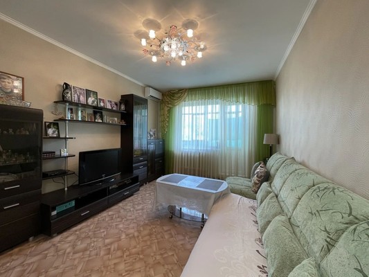 Продам трехкомнатную (3-комн.) квартиру, Мира пр-кт, 22, Волгодонск г