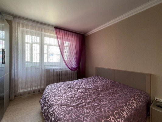 Продам трехкомнатную (3-комн.) квартиру, Мира пр-кт, 22, Волгодонск г