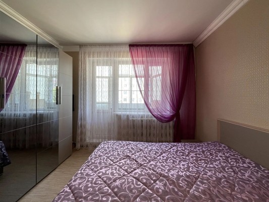 Продам трехкомнатную (3-комн.) квартиру, Мира пр-кт, 22, Волгодонск г