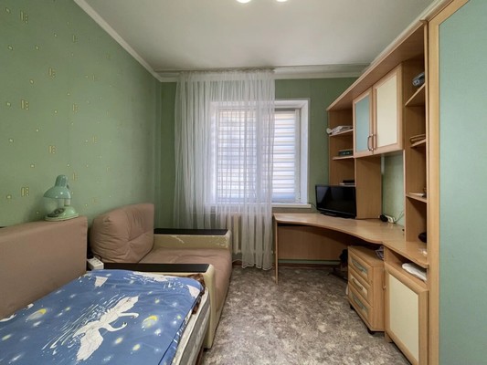 Продам трехкомнатную (3-комн.) квартиру, Мира пр-кт, 22, Волгодонск г
