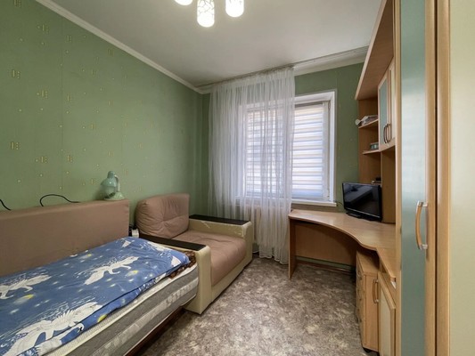 Продам трехкомнатную (3-комн.) квартиру, Мира пр-кт, 22, Волгодонск г