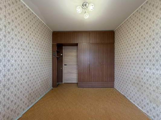 Продам двухкомнатную (2-комн.) квартиру, Индустриальная ул, 9, Волгодонск г
