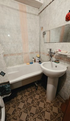 Продам двухкомнатную (2-комн.) квартиру, Хлебозаводской пер, 13, Смоленск г