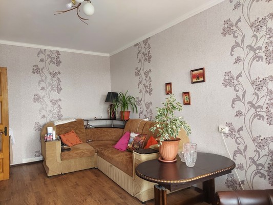 Продам двухкомнатную (2-комн.) квартиру, Дружбы ул, 62, Симферополь г