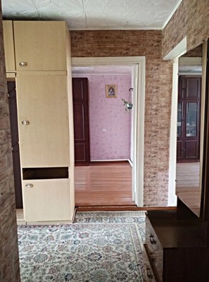 Продам двухкомнатную (2-комн.) квартиру, Крымская ул, 6, Ишим г
