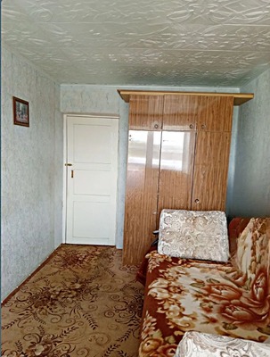 Продам двухкомнатную (2-комн.) квартиру, Крымская ул, 6, Ишим г