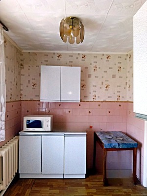 Продам двухкомнатную (2-комн.) квартиру, Крымская ул, 6, Ишим г