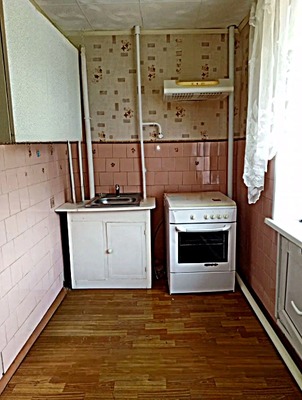 Продам двухкомнатную (2-комн.) квартиру, Крымская ул, 6, Ишим г