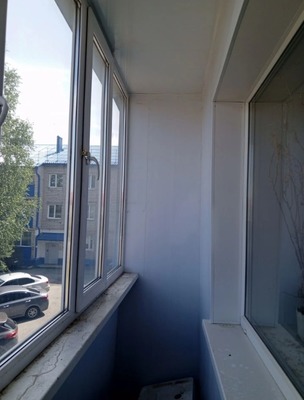 Продам двухкомнатную (2-комн.) квартиру, Крымская ул, 6, Ишим г
