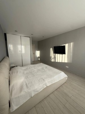 Продам трехкомнатную (3-комн.) квартиру, Варшавское ш, 106, Москва г