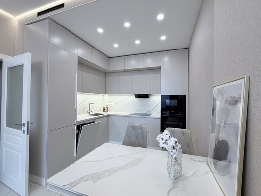 Продам трехкомнатную (3-комн.) квартиру, Хуторская 2-я ул, 34, Москва г