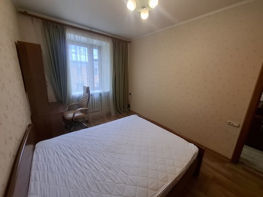 Продам двухкомнатную (2-комн.) квартиру, Ленина ул, 9к11, Уфа г
