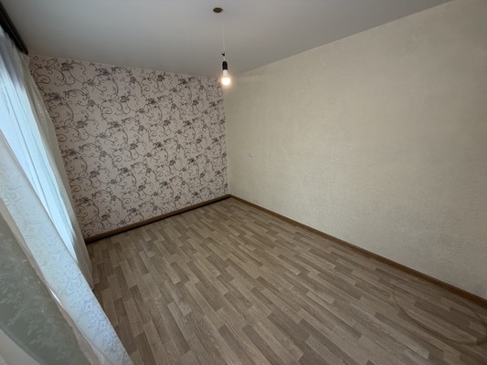 Продам трехкомнатную (3-комн.) квартиру, Интернациональный пр-кт, 39, Комсомольск-на-Амуре г