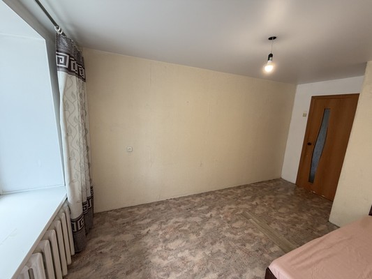 Продам трехкомнатную (3-комн.) квартиру, Интернациональный пр-кт, 39, Комсомольск-на-Амуре г