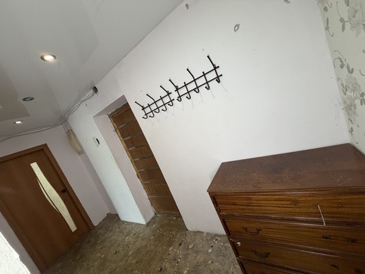 Продам трехкомнатную (3-комн.) квартиру, Интернациональный пр-кт, 39, Комсомольск-на-Амуре г