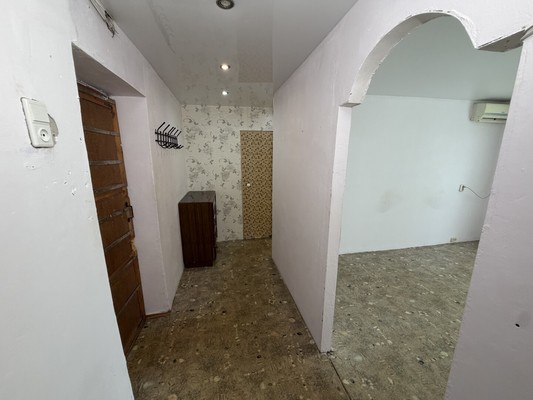 Продам трехкомнатную (3-комн.) квартиру, Интернациональный пр-кт, 39, Комсомольск-на-Амуре г