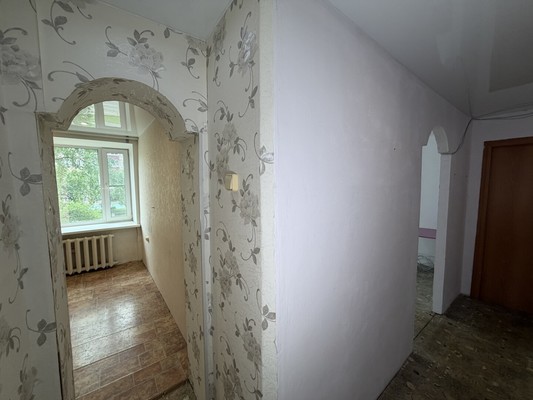 Продам трехкомнатную (3-комн.) квартиру, Интернациональный пр-кт, 39, Комсомольск-на-Амуре г