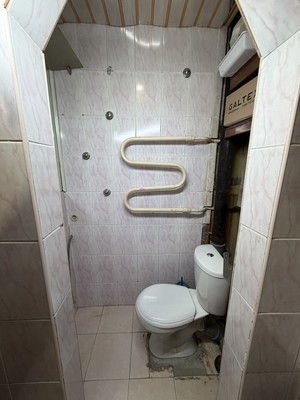 Продам трехкомнатную (3-комн.) квартиру, Интернациональный пр-кт, 39, Комсомольск-на-Амуре г