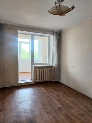 Продам двухкомнатную (2-комн.) квартиру, Свиридова ул, 18, Чистенькое с