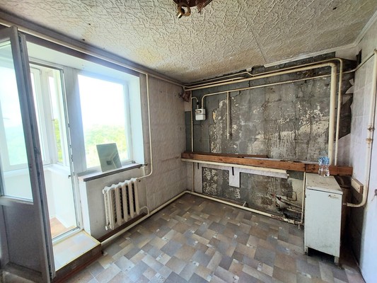 Продам двухкомнатную (2-комн.) квартиру, Свиридова ул, 18, Чистенькое с