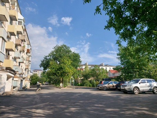 Продам двухкомнатную (2-комн.) квартиру, Свиридова ул, 18, Чистенькое с