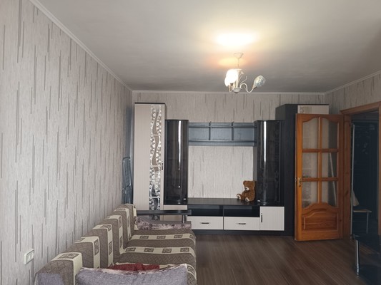 Продам двухкомнатную (2-комн.) квартиру, Лизы Чайкиной ул, 5, Симферополь г