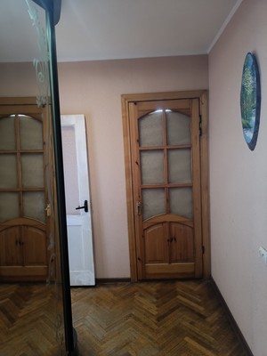 Продам двухкомнатную (2-комн.) квартиру, Лизы Чайкиной ул, 5, Симферополь г