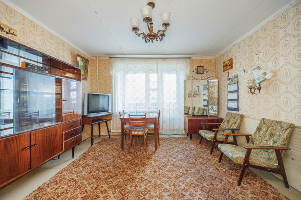 Продам трехкомнатную (3-комн.) квартиру, Костычева ул, 1, Брянск г