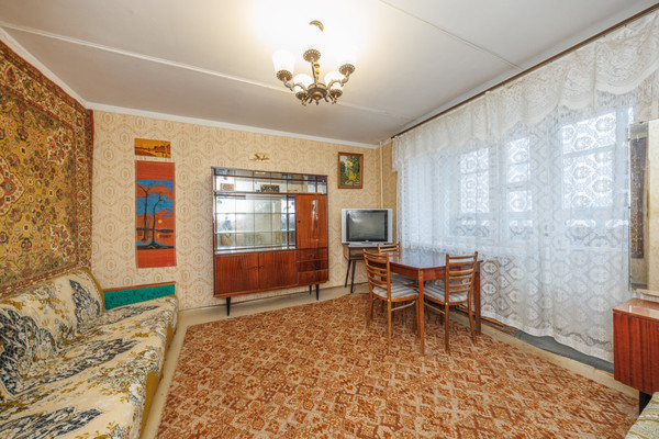 Продам трехкомнатную (3-комн.) квартиру, Костычева ул, 1, Брянск г