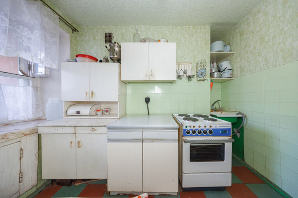 Продам трехкомнатную (3-комн.) квартиру, Костычева ул, 1, Брянск г