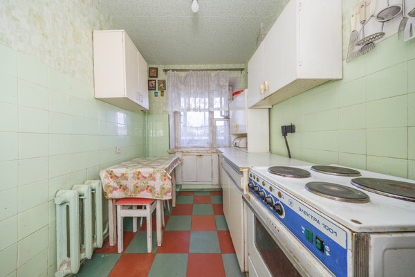 Продам трехкомнатную (3-комн.) квартиру, Костычева ул, 1, Брянск г