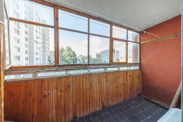 Продам трехкомнатную (3-комн.) квартиру, Костычева ул, 1, Брянск г