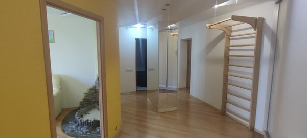 Продам трехкомнатную (3-комн.) квартиру, И.Г.Лексина ул, 54, Симферополь г
