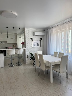 Продам трехкомнатную (3-комн.) квартиру, Коминтерна ул, 17, Ханты-Мансийск г