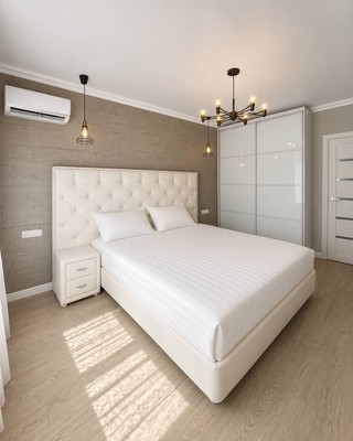 Продам трехкомнатную (3-комн.) квартиру, Коминтерна ул, 17, Ханты-Мансийск г