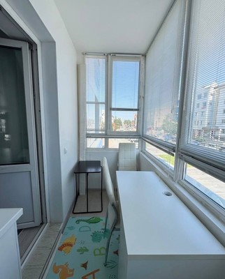 Продам трехкомнатную (3-комн.) квартиру, Коминтерна ул, 17, Ханты-Мансийск г