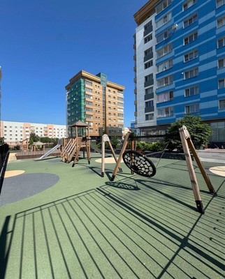 Продам трехкомнатную (3-комн.) квартиру, Коминтерна ул, 17, Ханты-Мансийск г
