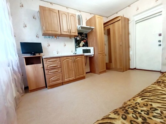Продам комнату в 18-комн. квартире, Пирогова ул, 32, Комсомольск-на-Амуре г
