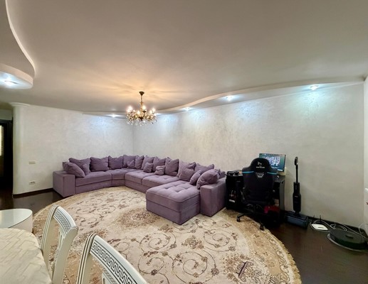 Продам трехкомнатную (3-комн.) квартиру, Мусова ул, 35, Нальчик г