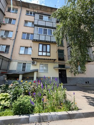 Продам трехкомнатную (3-комн.) квартиру, Мусова ул, 35, Нальчик г