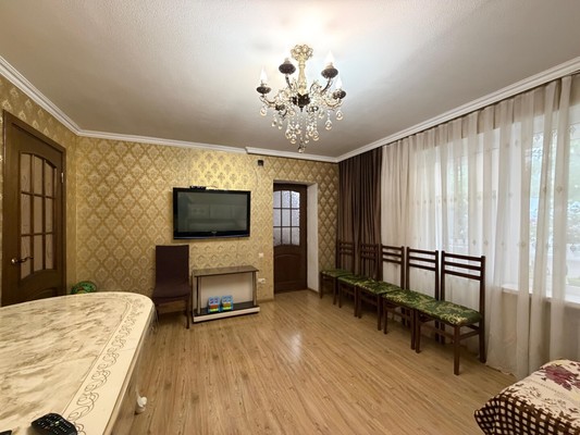Продам трехкомнатную (3-комн.) квартиру, Ватутина ул, 29а, Нальчик г