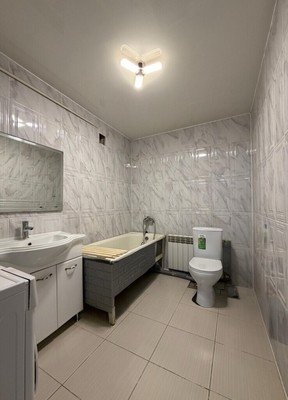 Продам трехкомнатную (3-комн.) квартиру, Ватутина ул, 29а, Нальчик г