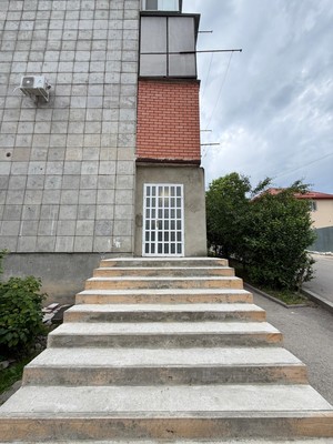 Продам трехкомнатную (3-комн.) квартиру, Ватутина ул, 29а, Нальчик г