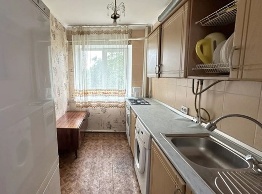 Продам двухкомнатную (2-комн.) квартиру, Лескова ул, 56, Симферополь г